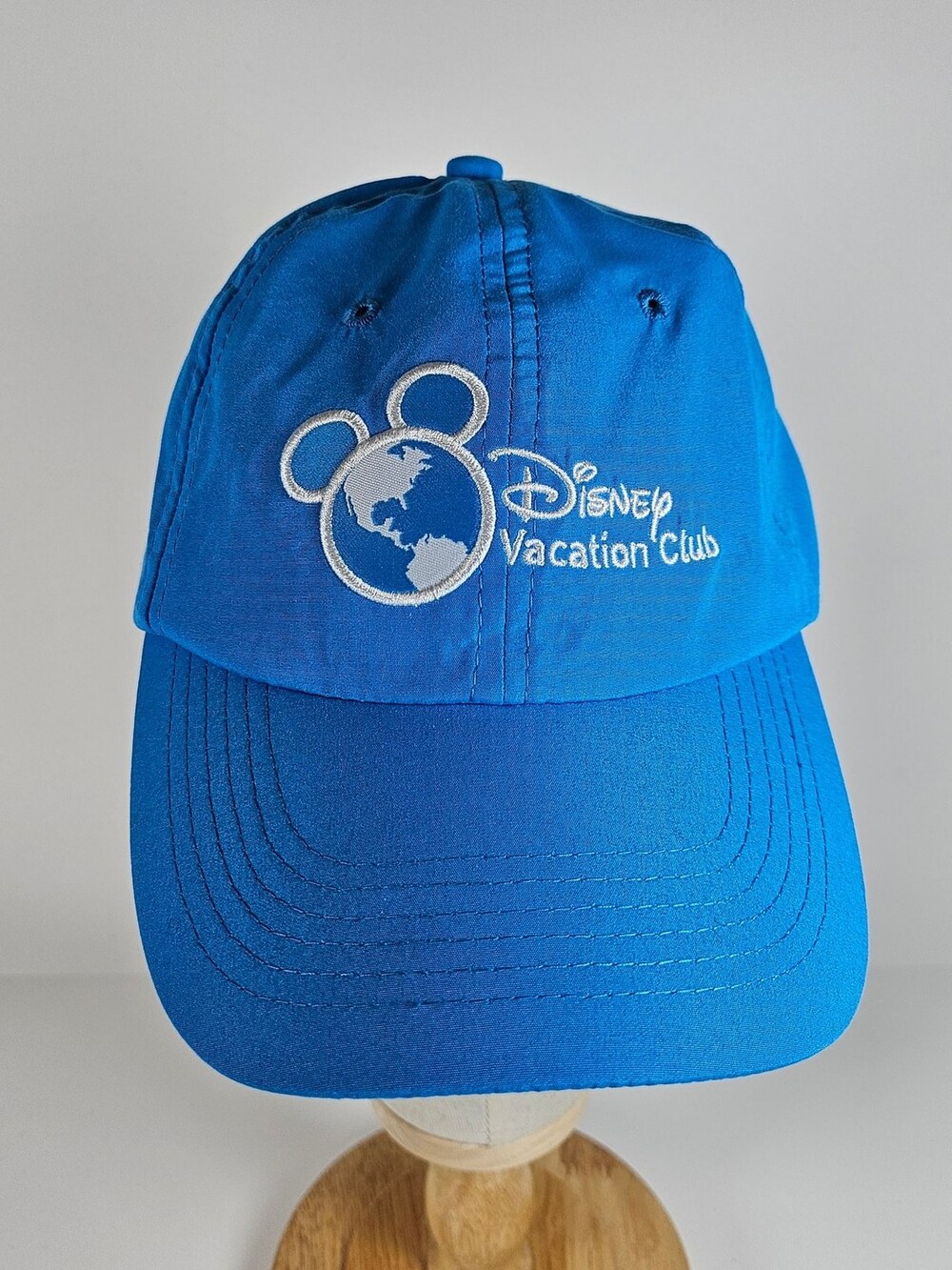 Disney Vacation Club Baseball Cap Mickey Globe Blue One Size